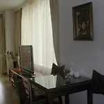Oasis And Apartman