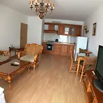 Apartman Oasis And Ravda