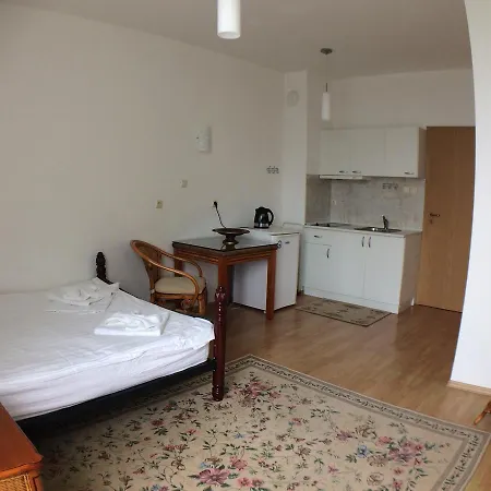 Oasis And Appartement Ravda