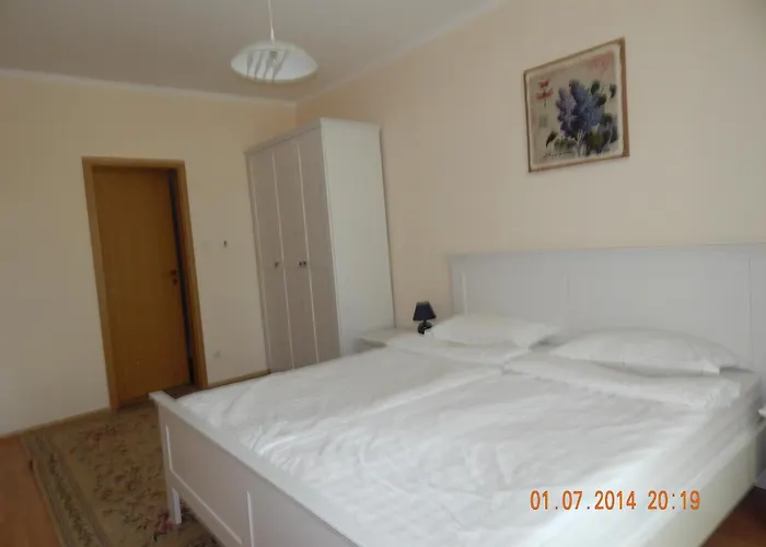 Oasis And Διαμέρισμα Ράβντα