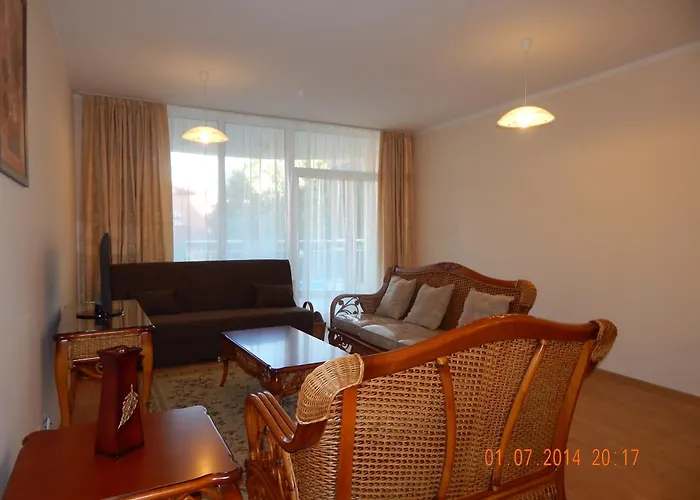 Oasis And Διαμέρισμα *