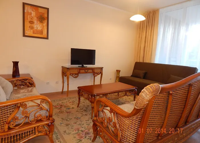 Oasis And Διαμέρισμα Ράβντα