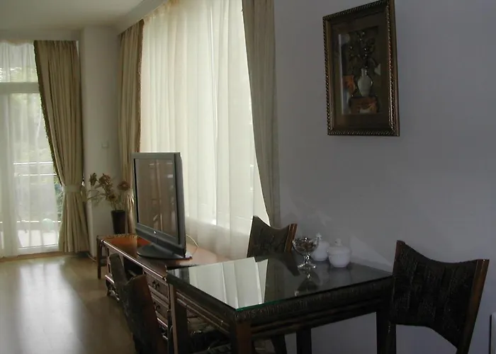 Oasis And Διαμέρισμα