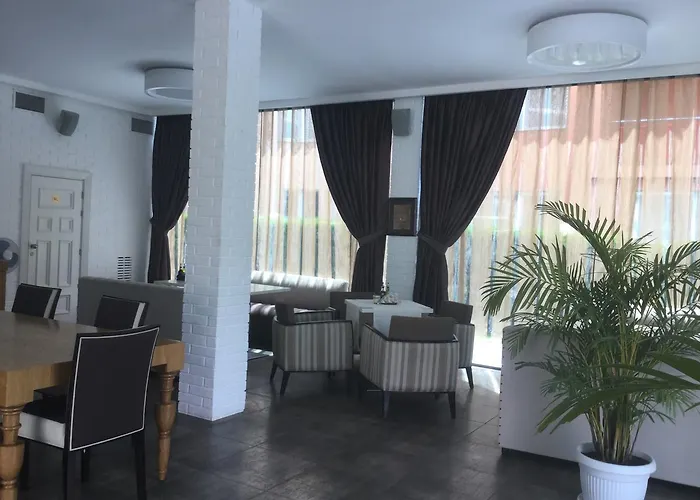 Oasis And Διαμέρισμα *