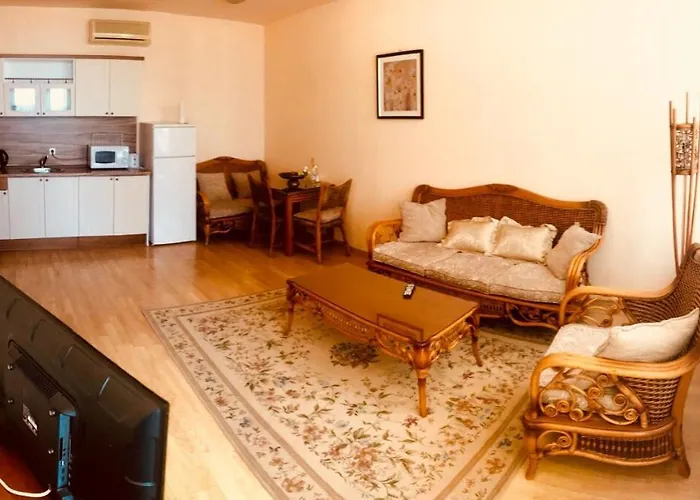 Oasis And Διαμέρισμα Ράβντα